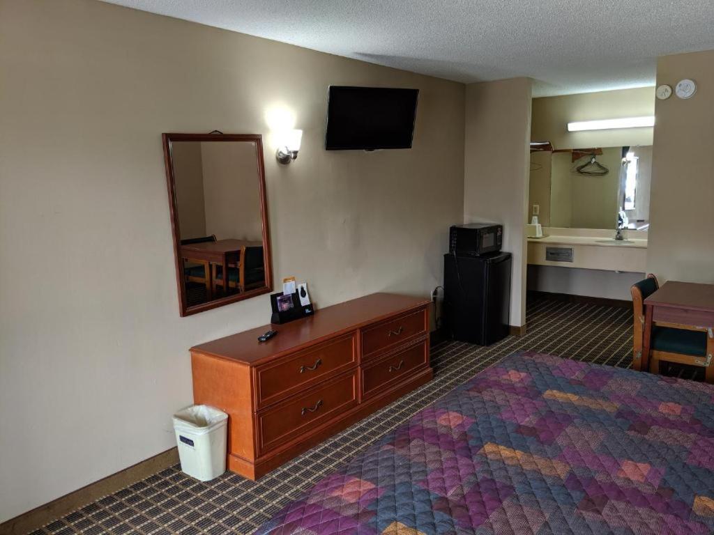 Economy Inn Express Rock Hill Exterior photo